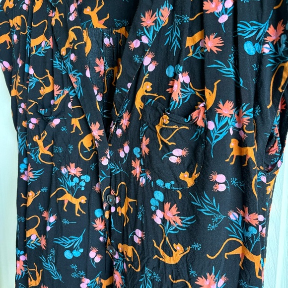 Maeve Picnic Buttondown in Black Motif - Picture 4 of 10